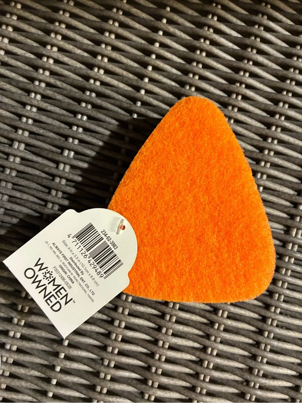 Brand new! Halloween Candy corn shaped Dish Sponge/Kitchen Scrubber. NWT.